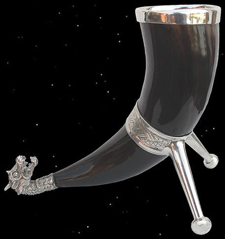 Prunkhorn im Ständer mit Drachenkopf