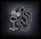Schwarzer Edelstahl- Thorhammer mit Königskette und Wolfsköpfen, Mjölnir, Wikinger- Thors-Hammer