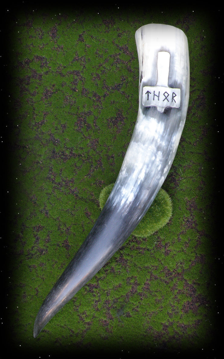 Methorn Schnitzerei Thorhammer Thor Runen Runenschrift mit Thors Hammer Trinkhorn 