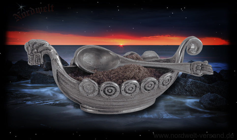 Wikingerschiff aus Zinn mit Löffelchen Salzschale  Saliere