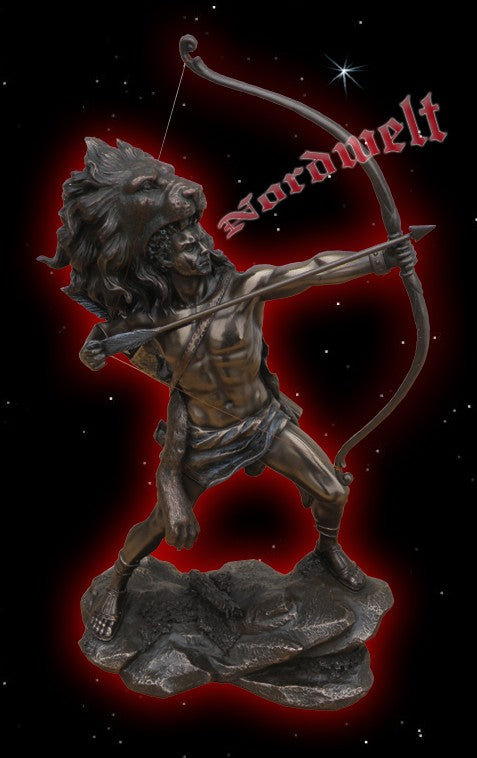 Krieger mit Langbogen und Löwenfell  Bogenschütze Löwenkopf Figur Polyresin Statue Skulptur