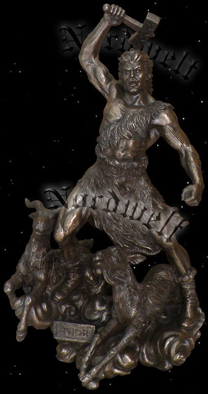 Gott Thor mit Thorshammer in der Hand, der Zermalmer Mjönir Thors-Hammer Donnergott Donar