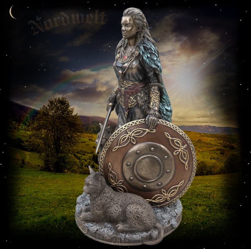 Freya Göttin der Liebe der Fruchtbarkeit und Frühling bronziert Figur Statue